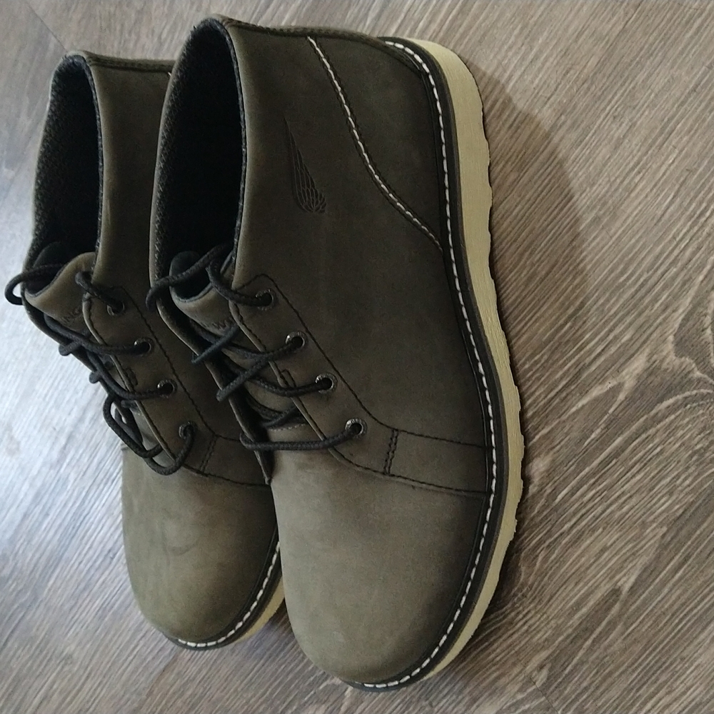 Men's brand new Red Wings boots, size 8D